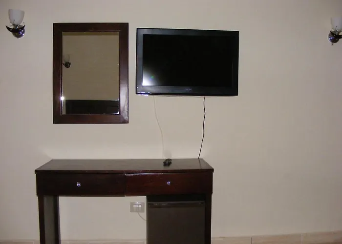 منتجع لاسيرينا بيتش - للعائلات فقط 3*