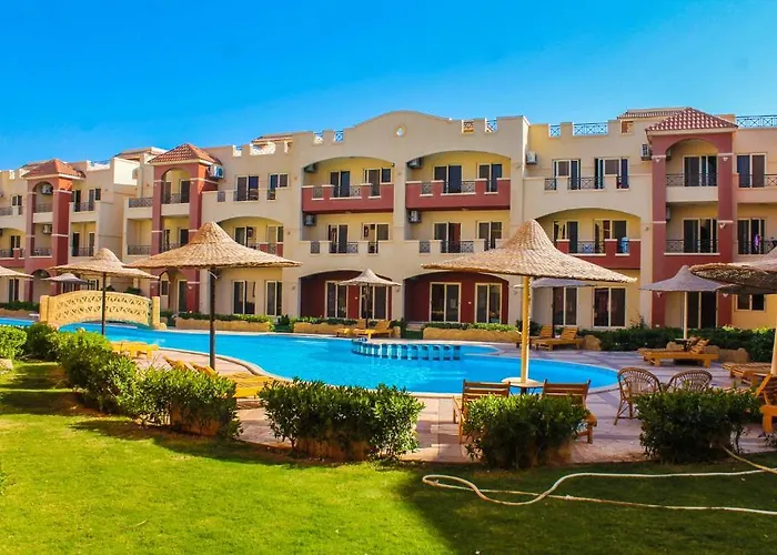 لاسيرينا بيتش - للعائلات فقط 3* عين السخنة