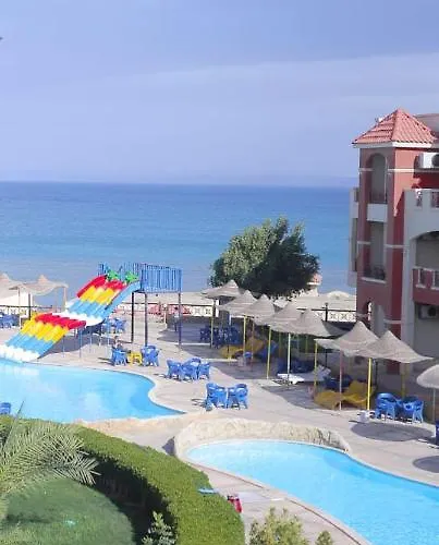لاسيرينا بيتش - للعائلات فقط 3* عين السخنة